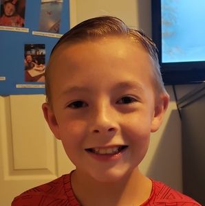 Meet your Posher, Dee dee